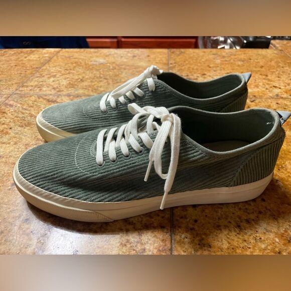 Everlane Mens Forever Sneakers in Sage Green Size 9 M W size 11 - Picture 1 of 5